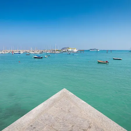 Home2book Bright Penthouse Terrace Apartman